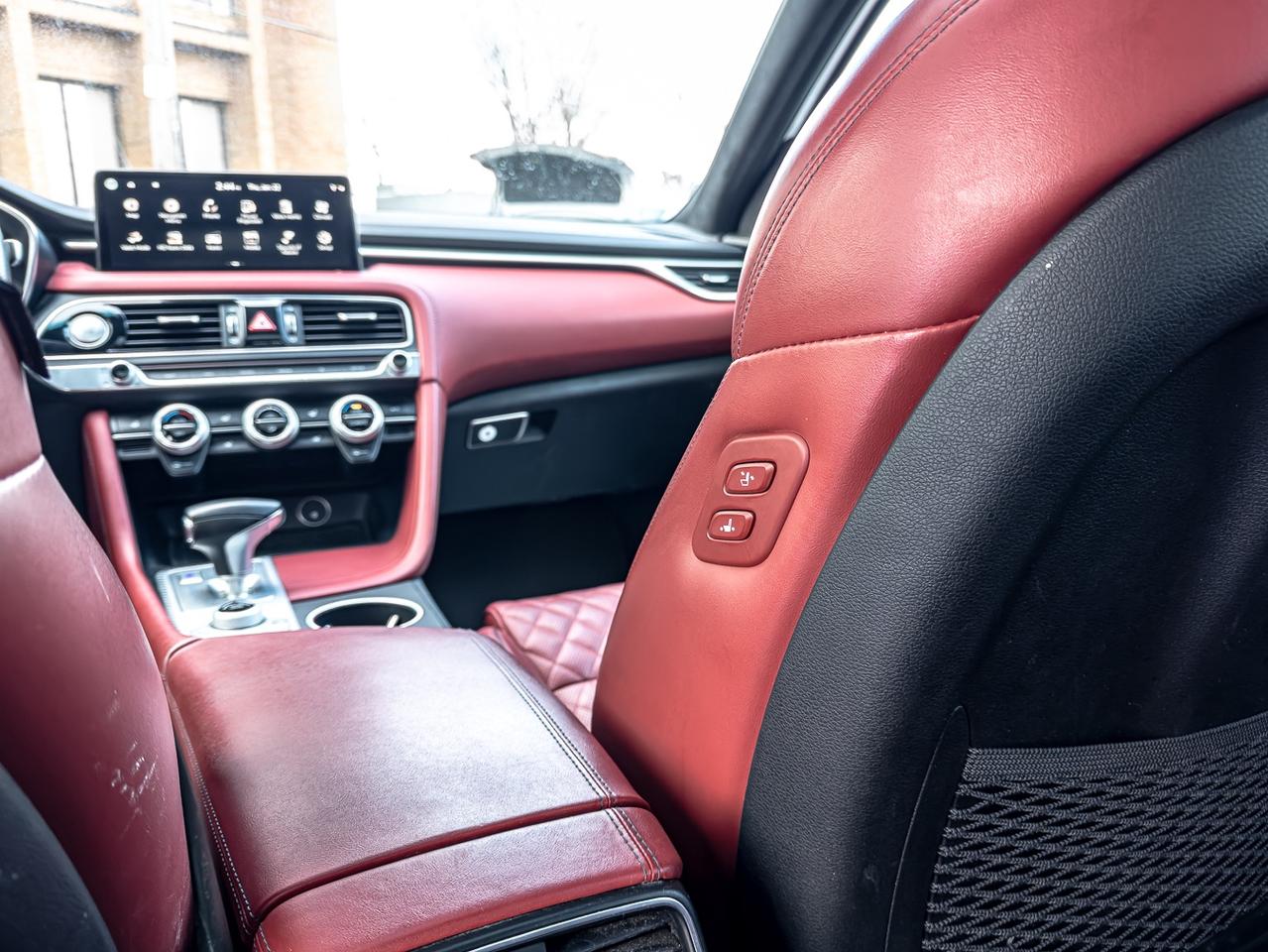 2022 Genesis G70 3.3T SPORT AWD | BSM | NAVI | SUNROOF | RED INT | Photo