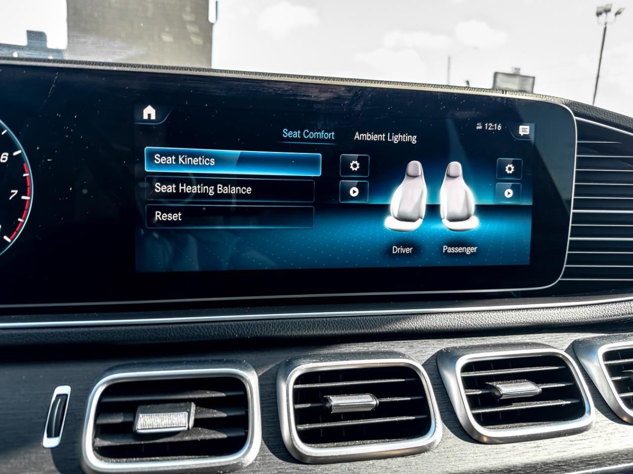 2022 Mercedes-Benz GLE GLE 350 4MATIC | AMG PKG | BURMESTER SOUND | 360 C Photo