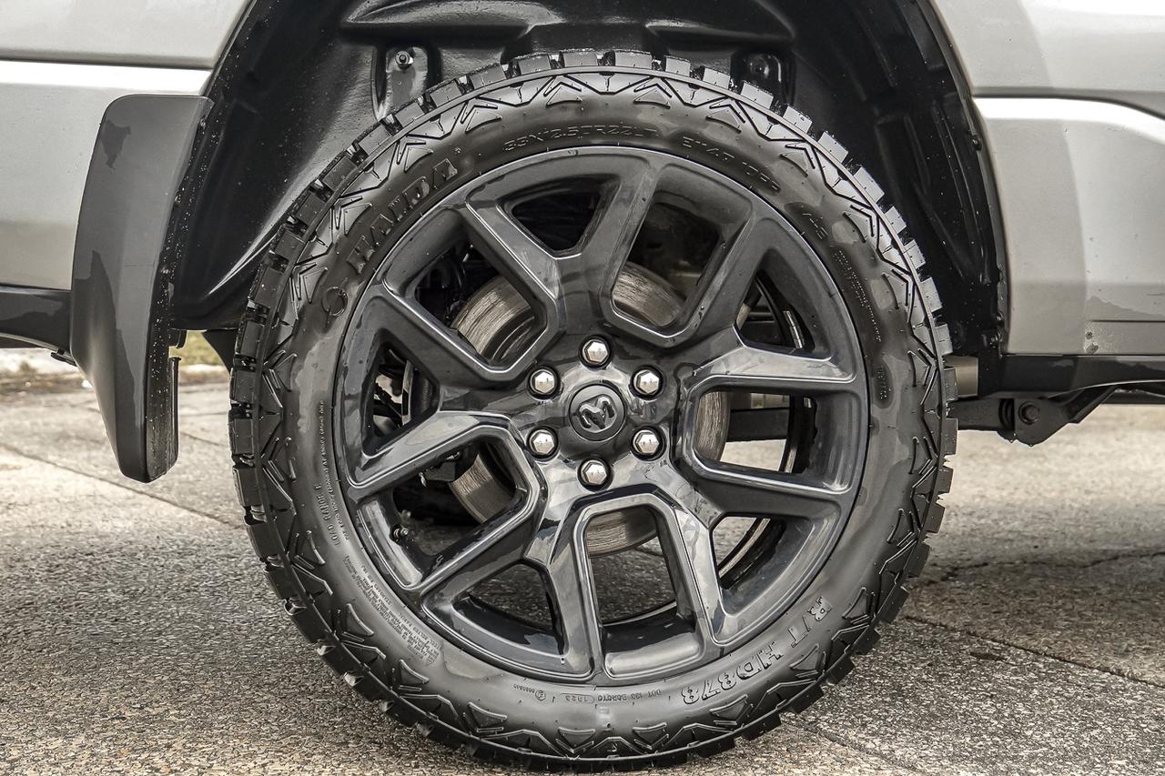 2019 RAM 1500 SPORT HEMI | CLEAN CARFAX | FULLY LOADED | 14'' DI Photo