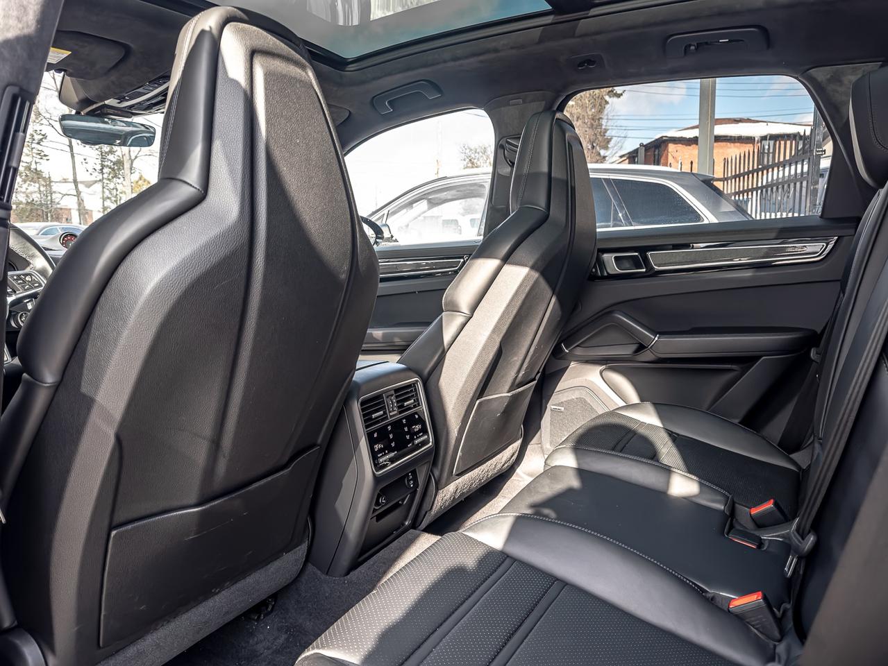 2023 Porsche Cayenne GTS AWD | 493 HP | CLEAN CARFAX | ONE OWNER | SOFT Photo