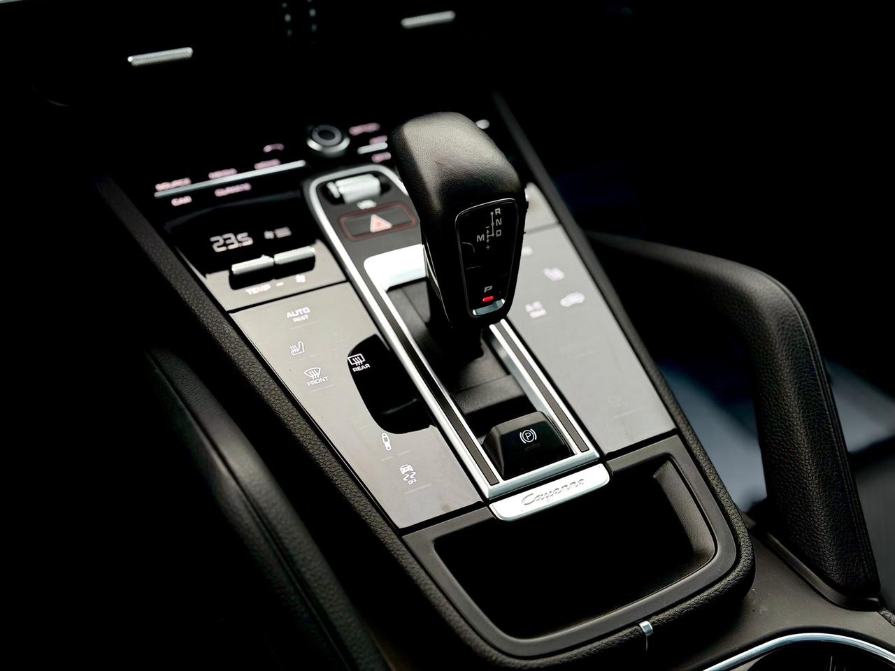 2023 Porsche Cayenne AWD | NAVI | BSM | CAM | PANO | Photo