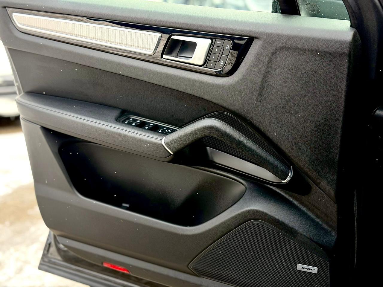 2023 Porsche Cayenne AWD | NAVI | BSM | CAM | PANO | Photo