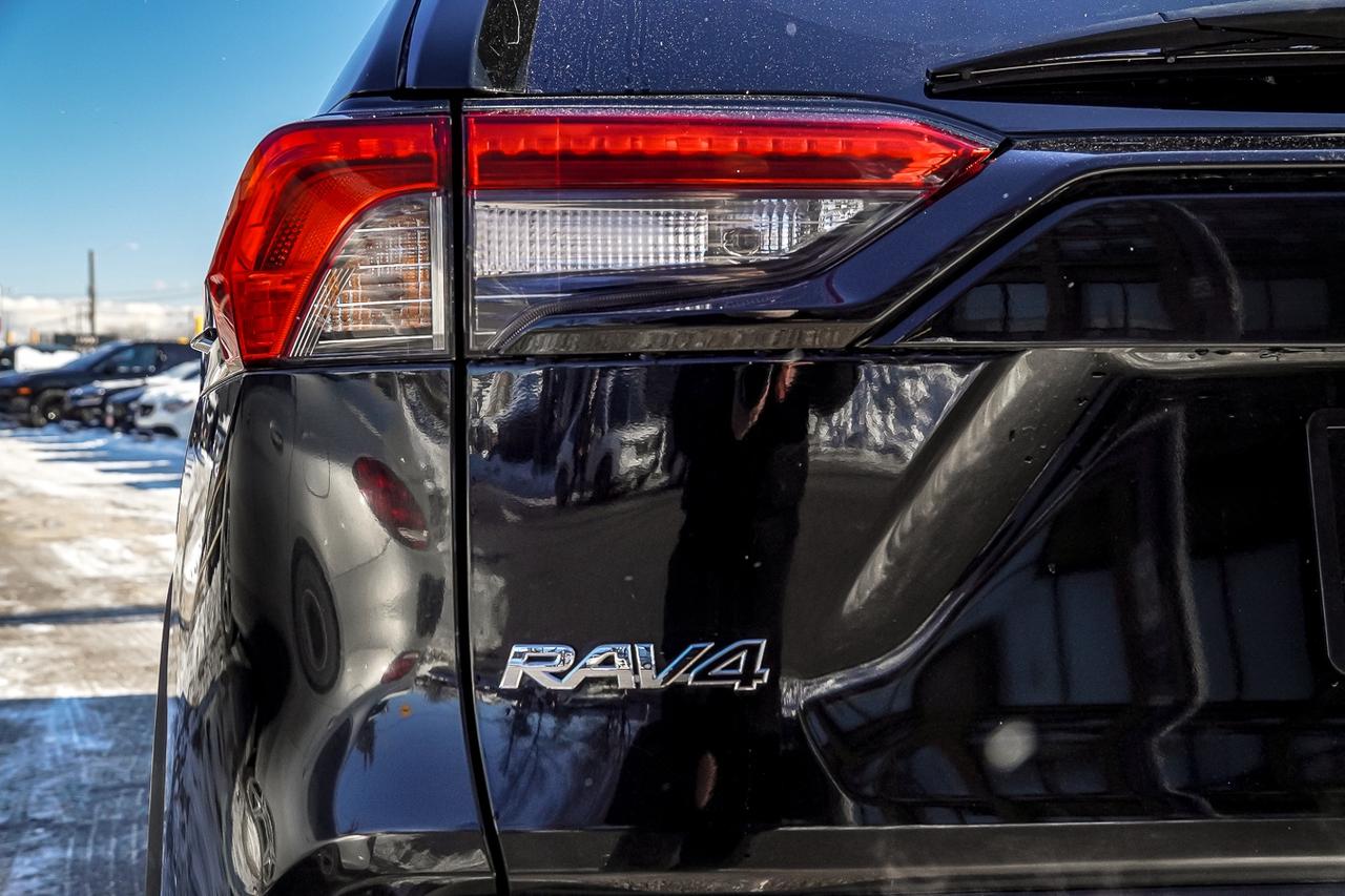 2023 Toyota RAV4 HYBRID LE AWD | CARPLAY | HEATED SEATS | CAM LDW | Photo