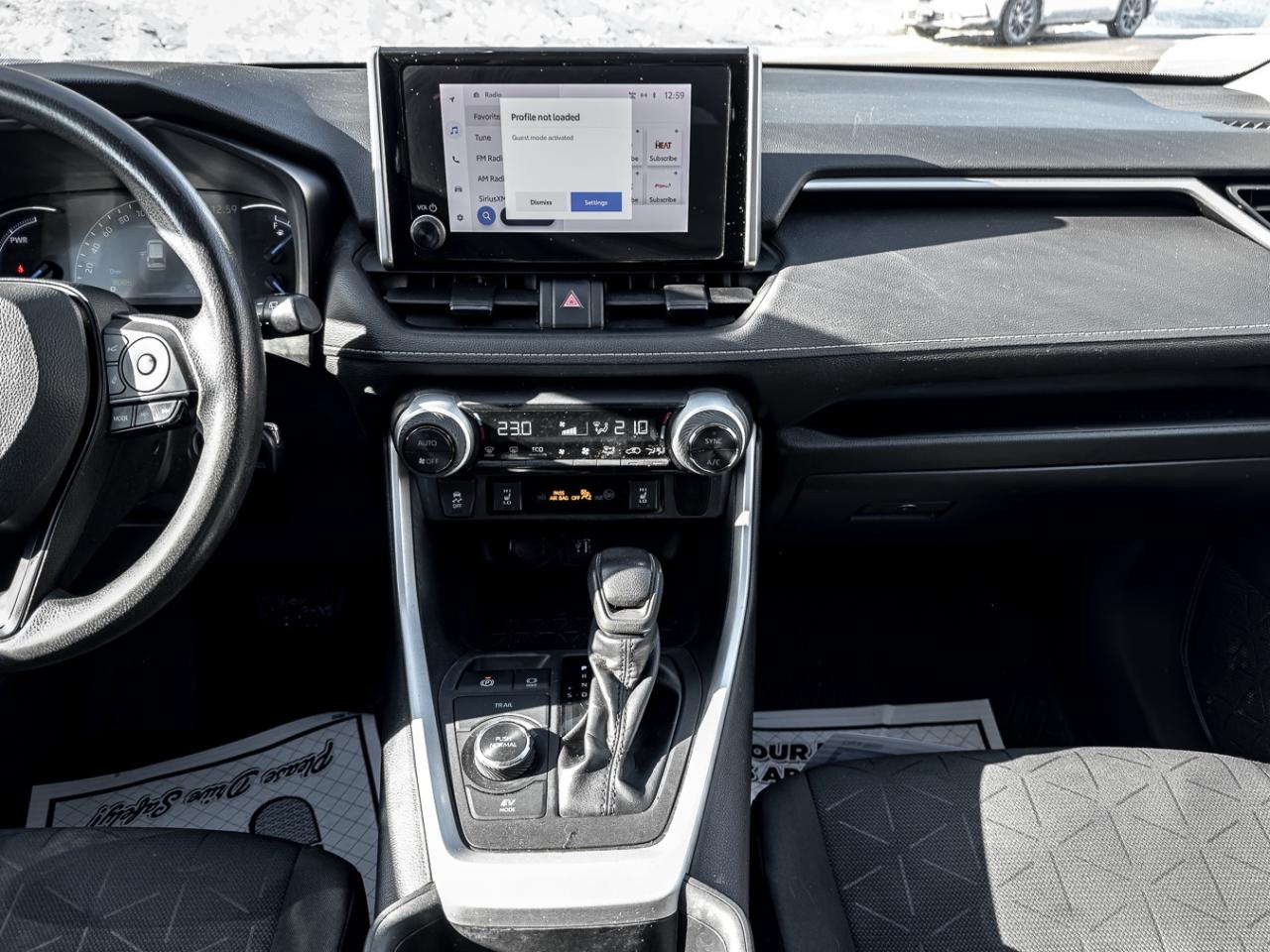 2023 Toyota RAV4 HYBRID LE AWD | CARPLAY | HEATED SEATS | CAM LDW | Photo