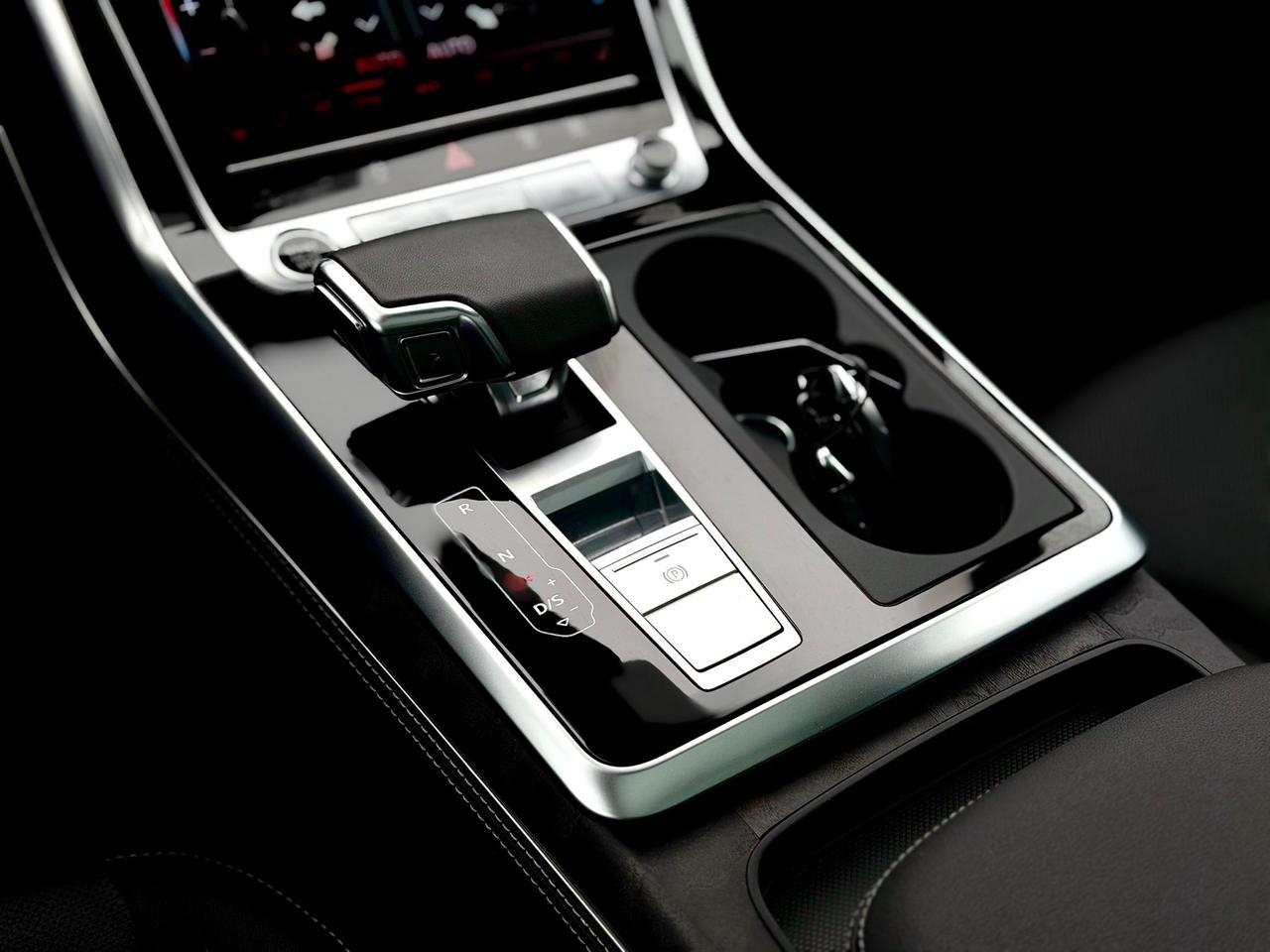 2025 Audi Q8 TECHNIK QUATTRO | HUD | NAVI | CAM | LOW KM Photo