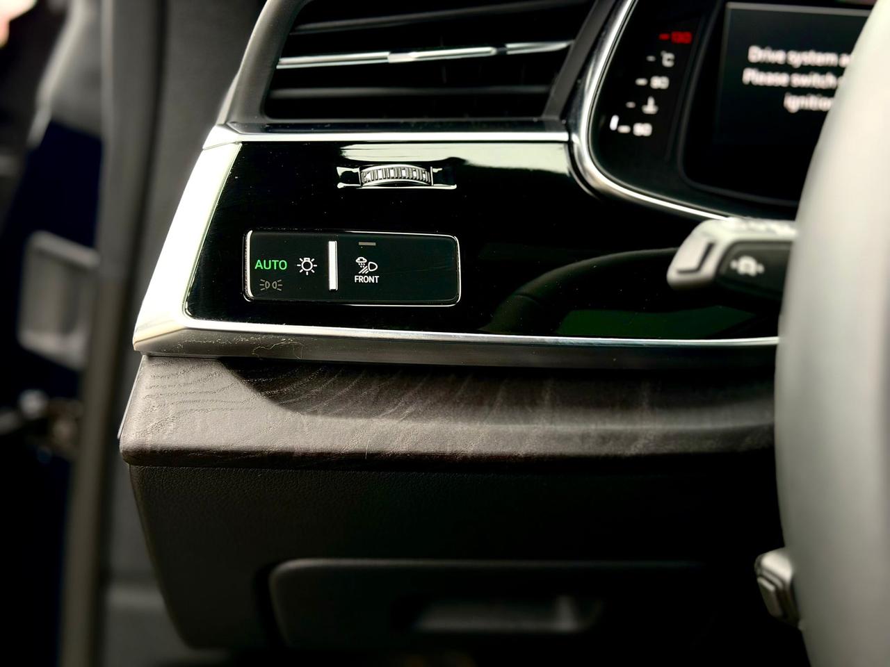 2025 Audi Q8 TECHNIK QUATTRO | HUD | NAVI | CAM | LOW KM Photo