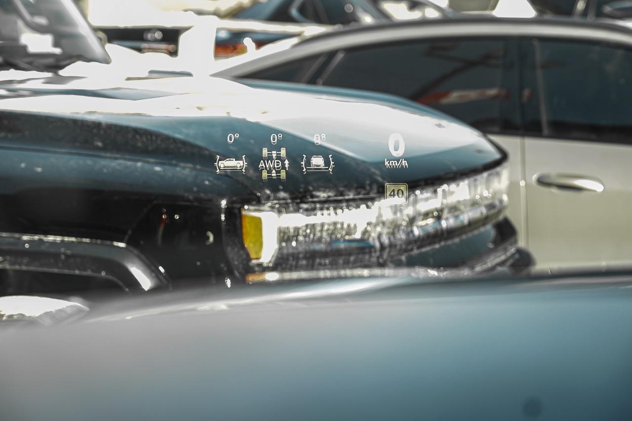 2020 Chevrolet Silverado 1500 DIESEL | 4WD | HUD | SUNROOF | NAVI | CARPLAY | Photo