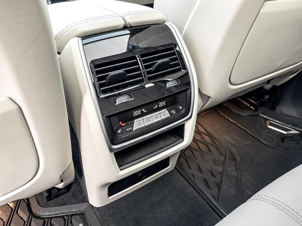 2022 BMW X5 xDrive40i M SPORT | CLEAN CARFAX | HUD | 360 CAM | Photo