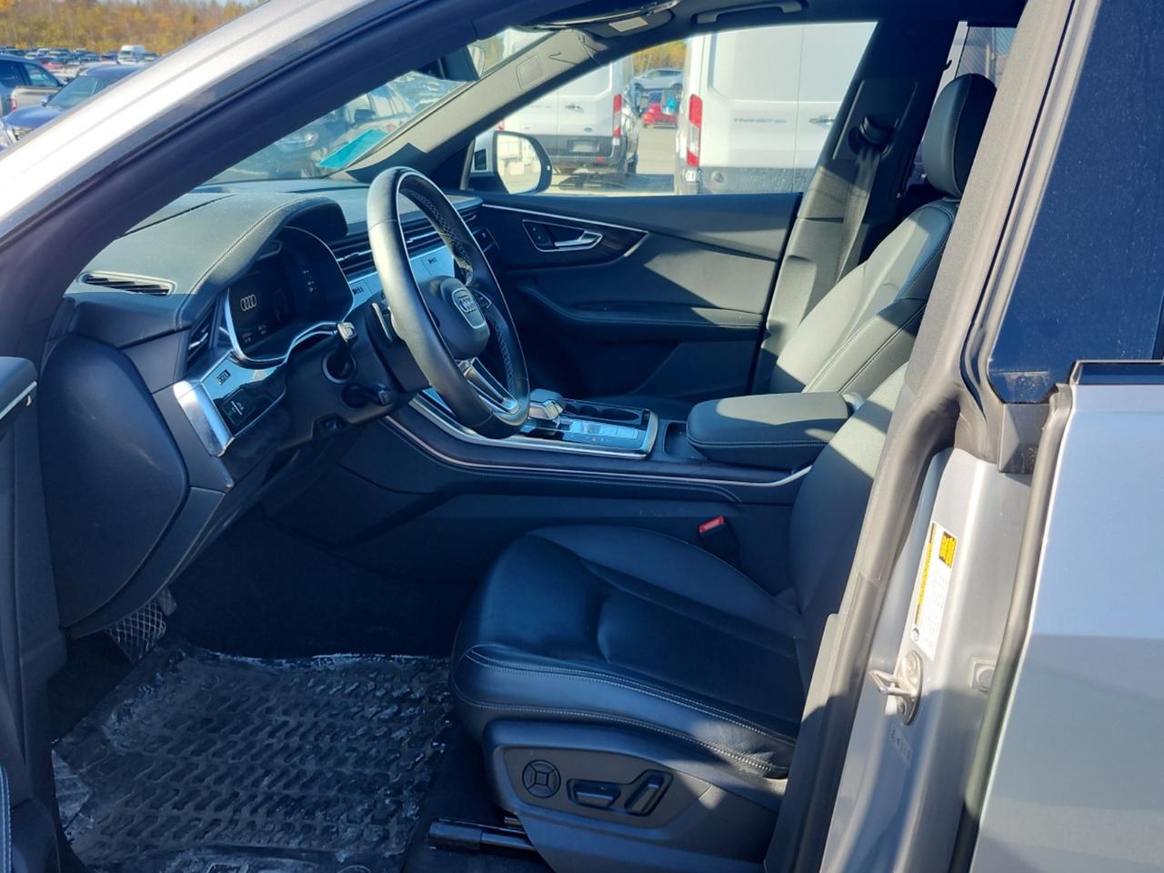 2021 Audi Q8 TECHNIK S LINE | CLEAN CARFAX | NAVI | CAM | ROOF Photo2