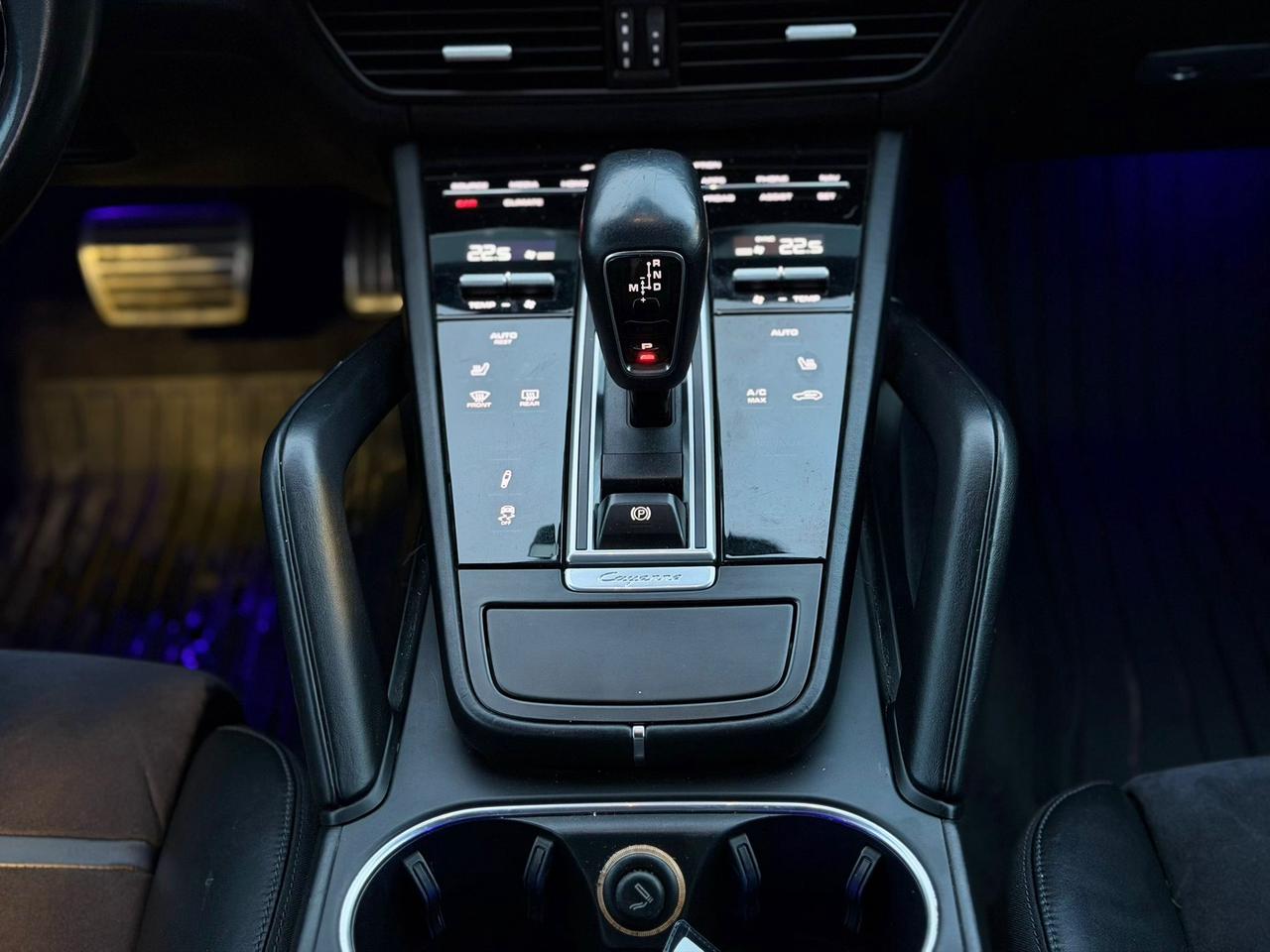 2021 Porsche Cayenne GTS COUPE | 453 HP | CLEAN CARFAX | NAVI | CAM | R Photo