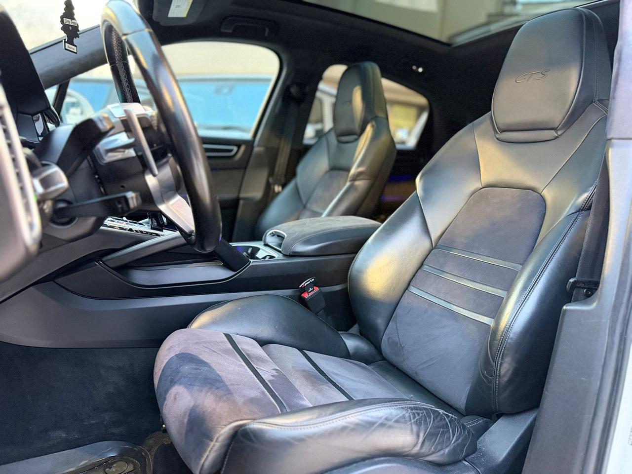 2021 Porsche Cayenne GTS COUPE | 453 HP | CLEAN CARFAX | NAVI | CAM | R Photo