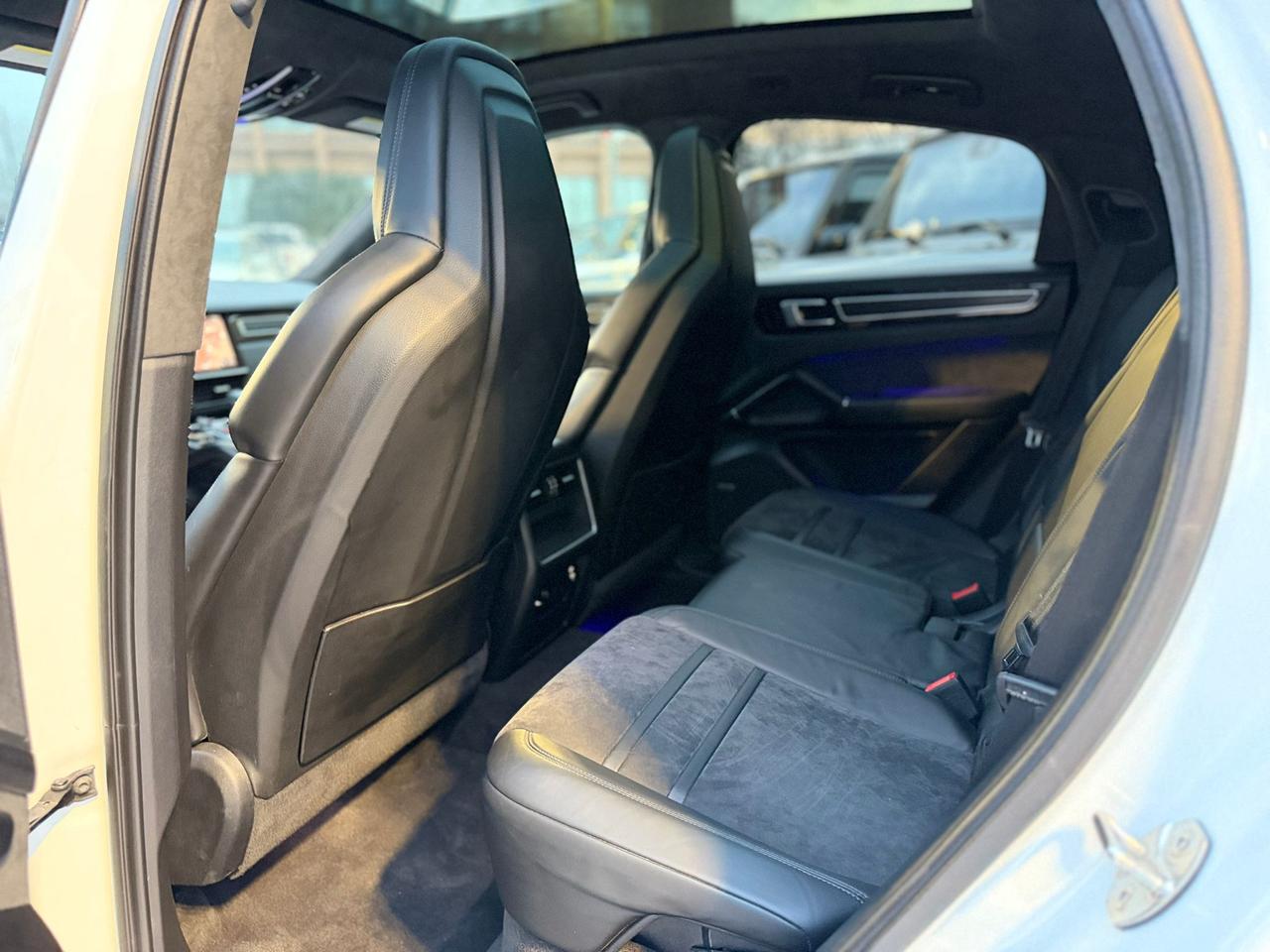 2021 Porsche Cayenne GTS COUPE | 453 HP | CLEAN CARFAX | NAVI | CAM | R Photo