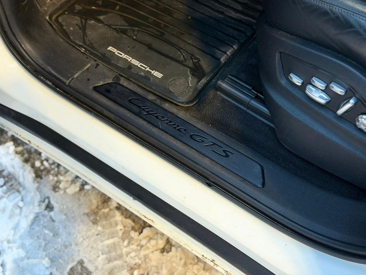 2021 Porsche Cayenne GTS COUPE | 453 HP | CLEAN CARFAX | NAVI | CAM | R Photo