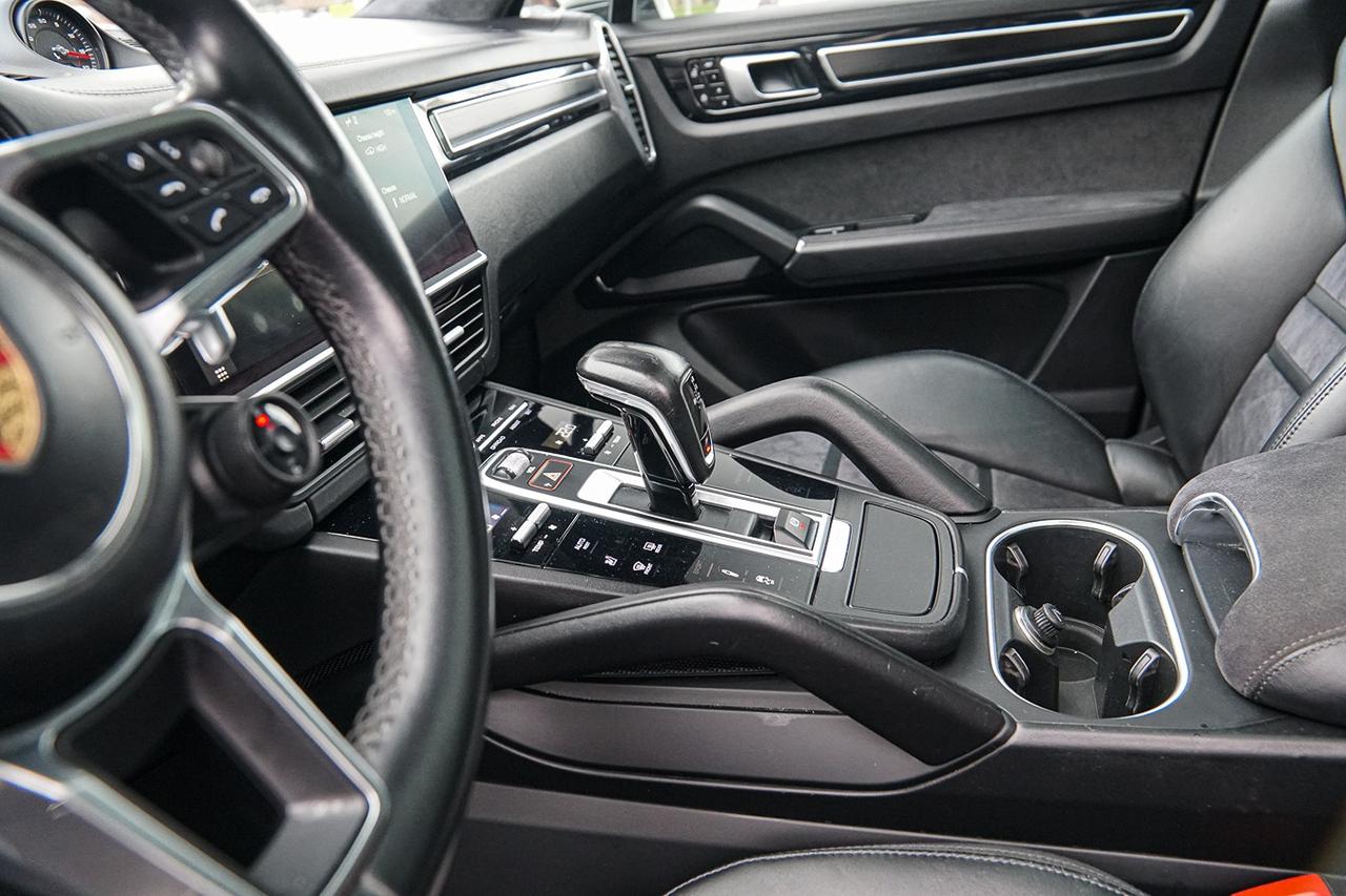 2021 Porsche Cayenne GTS COUPE | 453 HP | CLEAN CARFAX | NAVI | CAM | R Photo