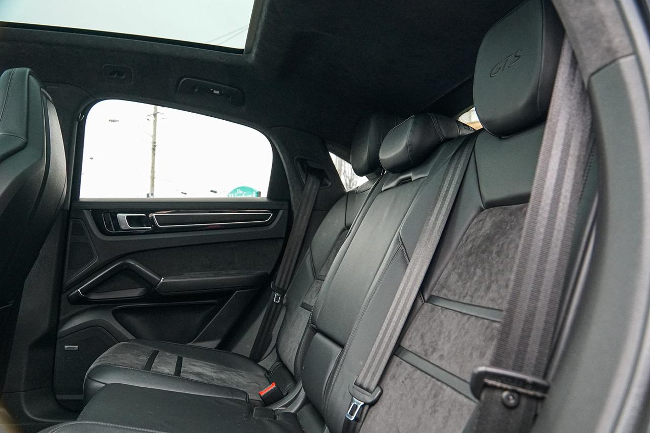 2021 Porsche Cayenne GTS COUPE | 453 HP | CLEAN CARFAX | NAVI | CAM | R Photo