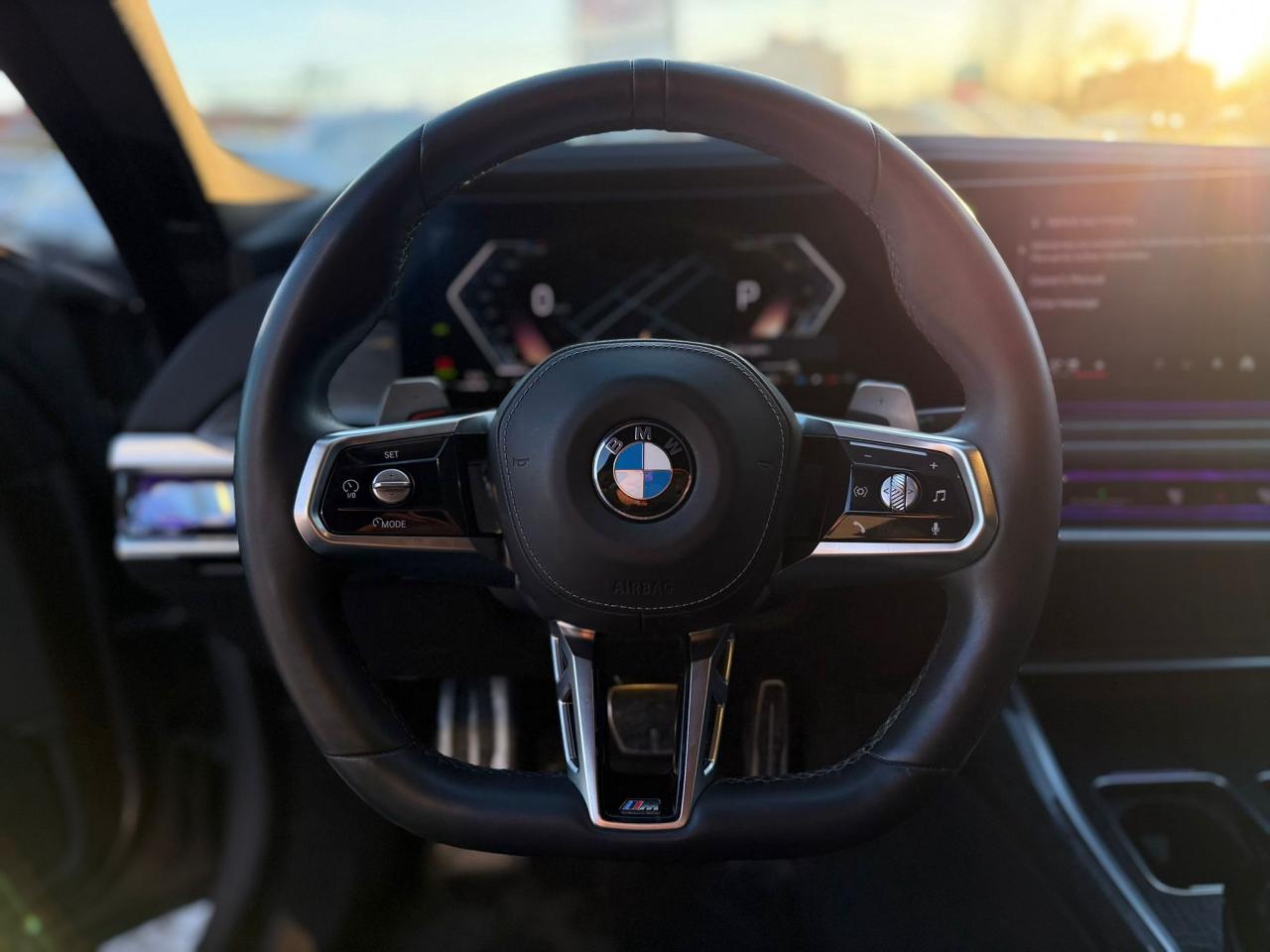 2023 BMW 760i xDrive BOWERS & WILKINS | M PKG PRO | HUD | REAR STEERIN Photo