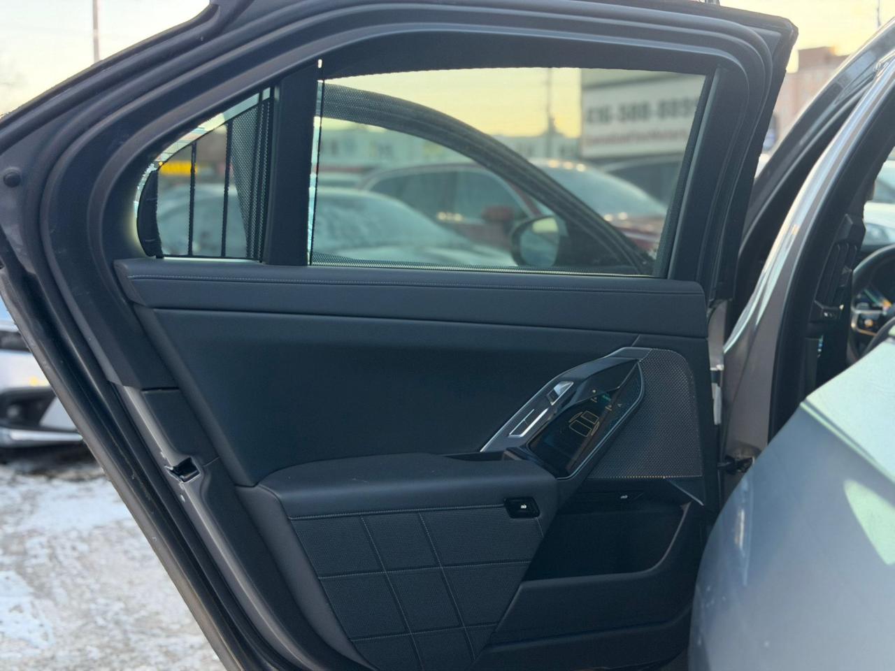 2023 BMW 760i xDrive BOWERS & WILKINS | M PKG PRO | HUD | REAR STEERIN Photo