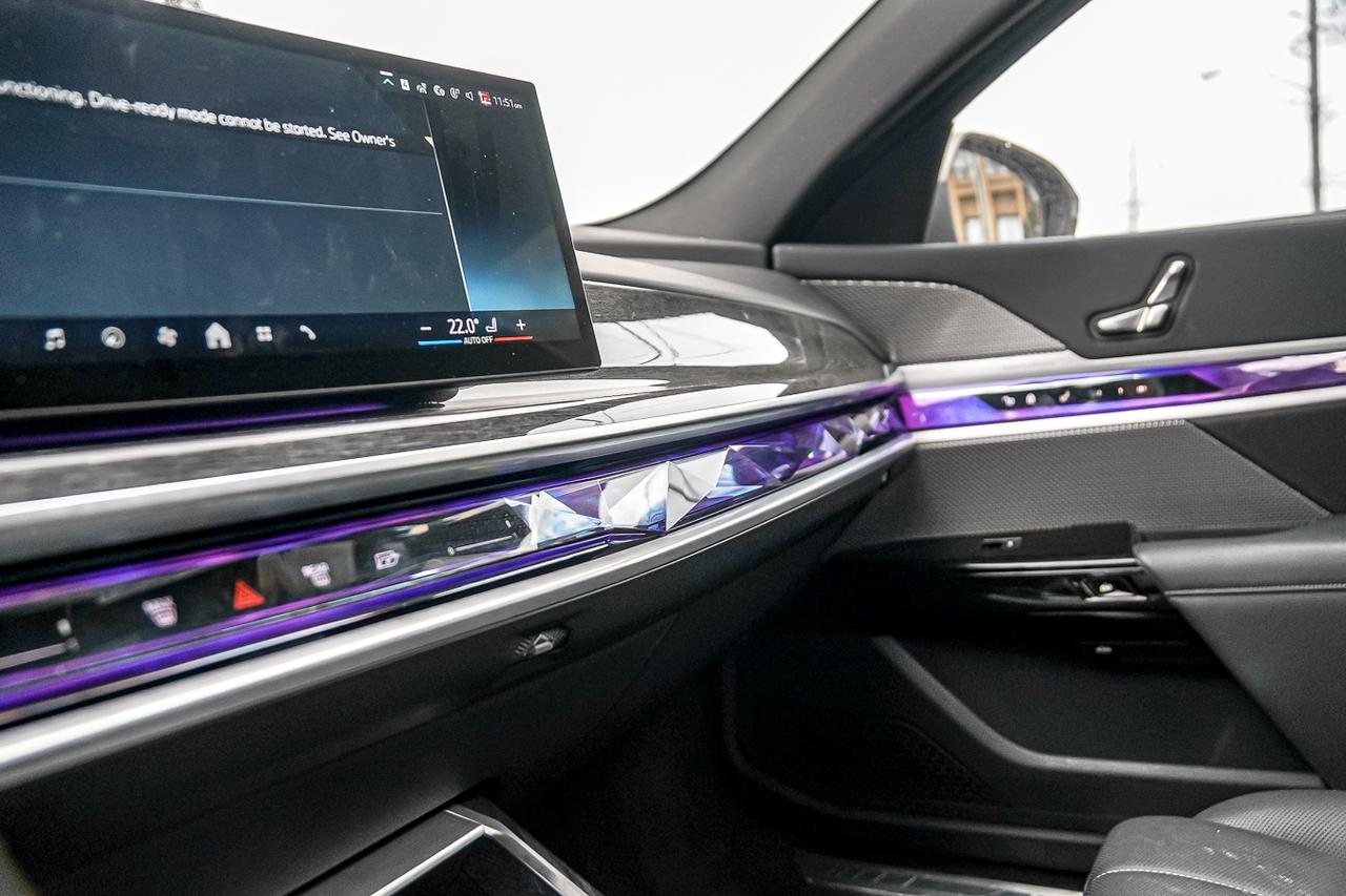 2023 BMW 7 Series BOWERS & WILKINS | M PKG PRO | HUD | REAR STEERIN Photo