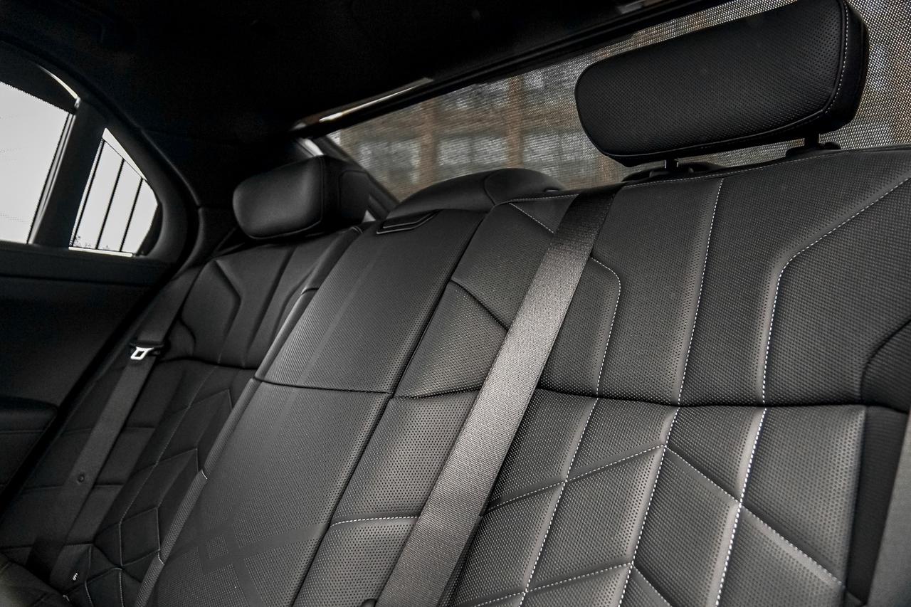 2023 BMW 7 Series BOWERS & WILKINS | M PKG PRO | HUD | REAR STEERIN Photo