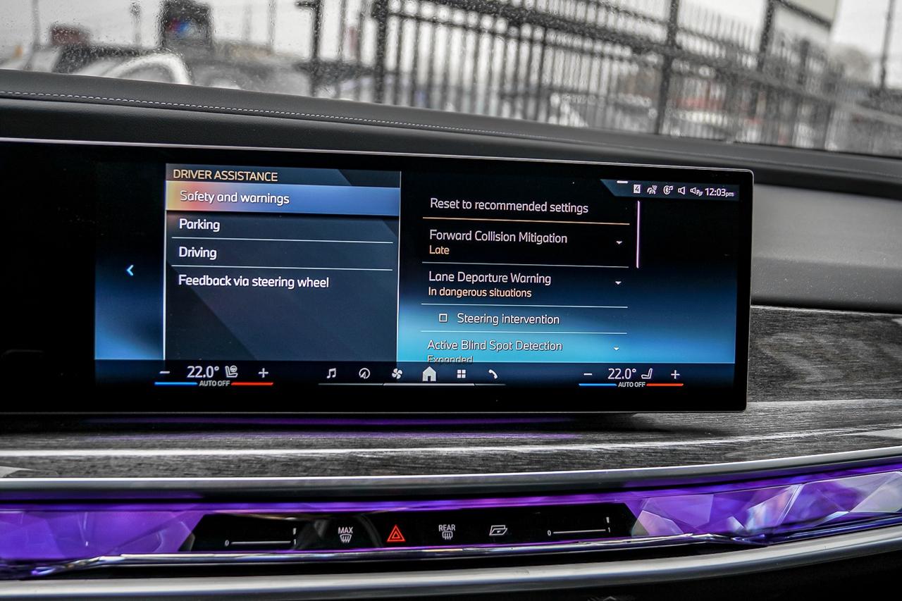 2023 BMW 7 Series BOWERS & WILKINS | M PKG PRO | HUD | REAR STEERIN Photo