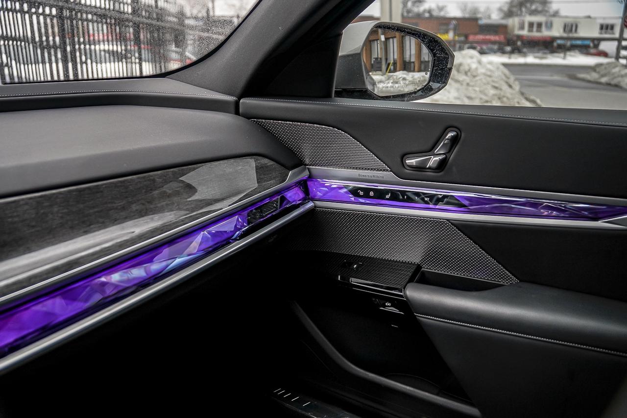 2023 BMW 7 Series BOWERS & WILKINS | M PKG PRO | HUD | REAR STEERIN Photo