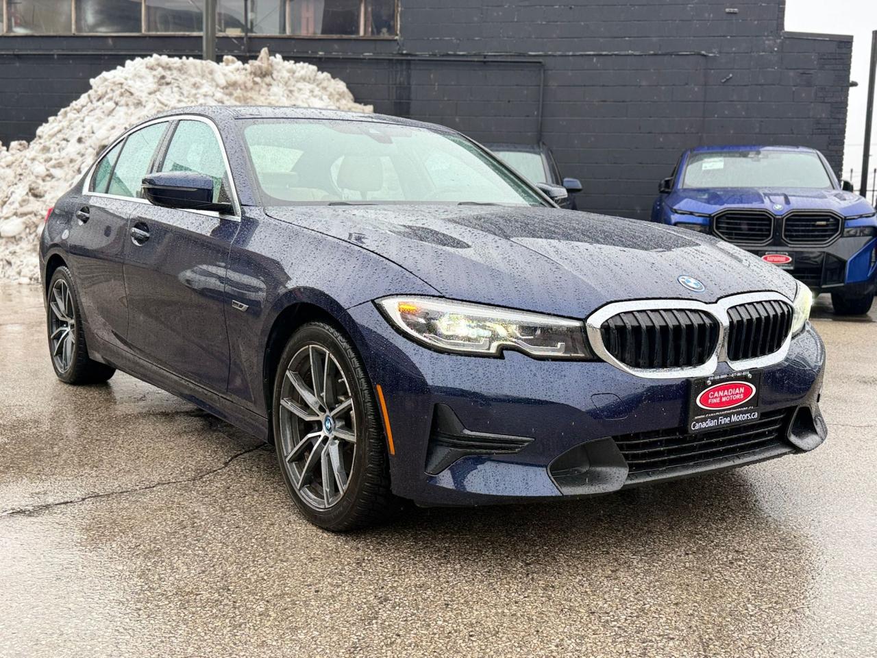 2022 BMW 330e xDrive PLUG IN HYBRID | NAVI | CAM | ROOF | CLEAN CARFAX Photo