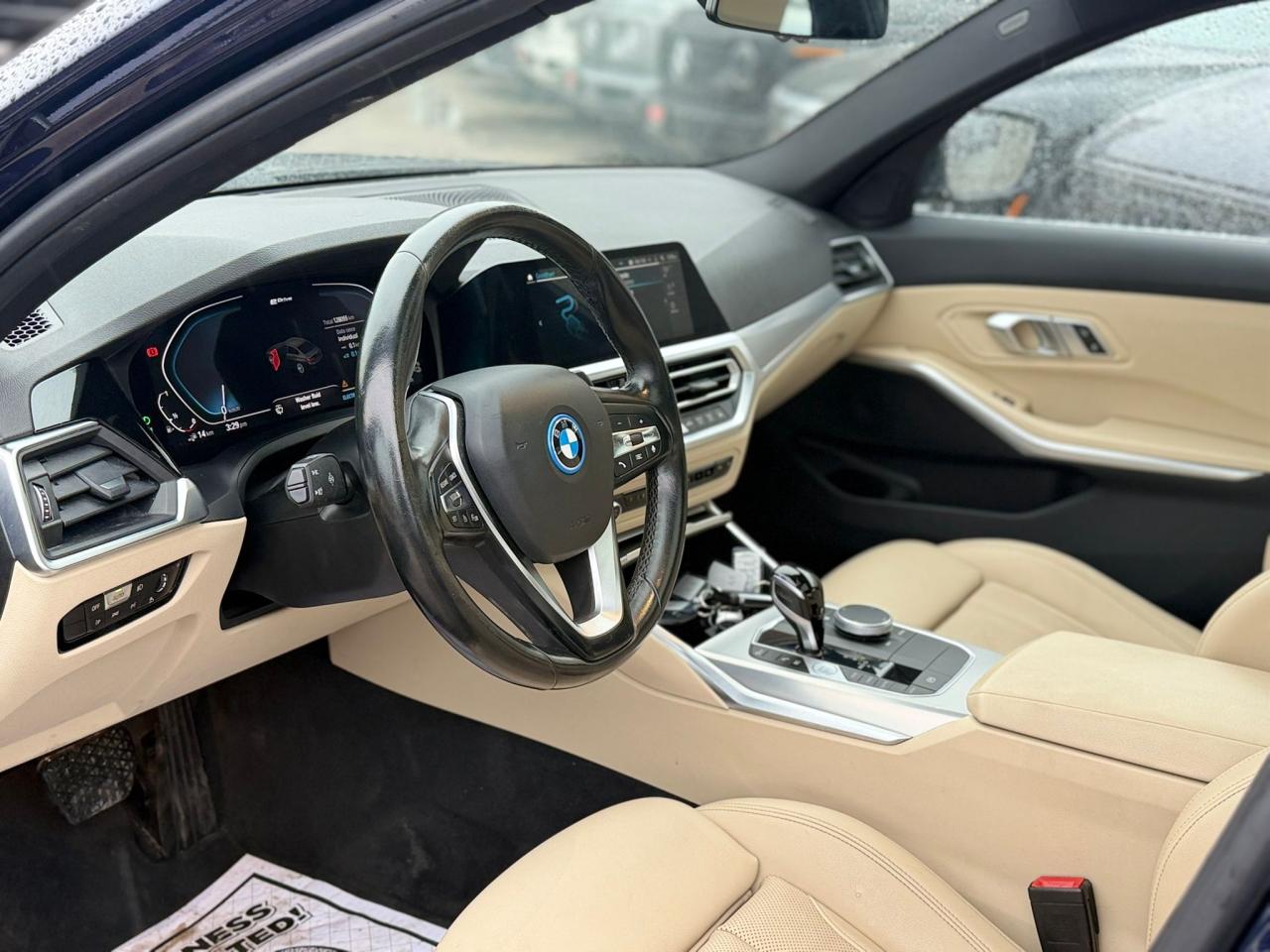 2022 BMW 330e xDrive PLUG IN HYBRID | NAVI | CAM | ROOF | CLEAN CARFAX Photo