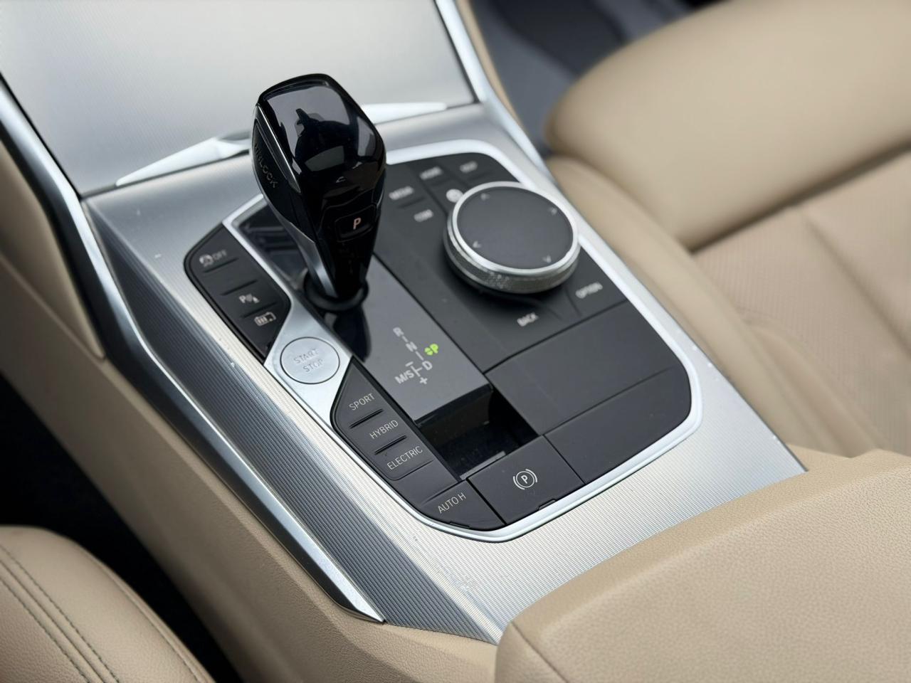 2022 BMW 330e xDrive PLUG IN HYBRID | NAVI | CAM | ROOF | CLEAN CARFAX Photo