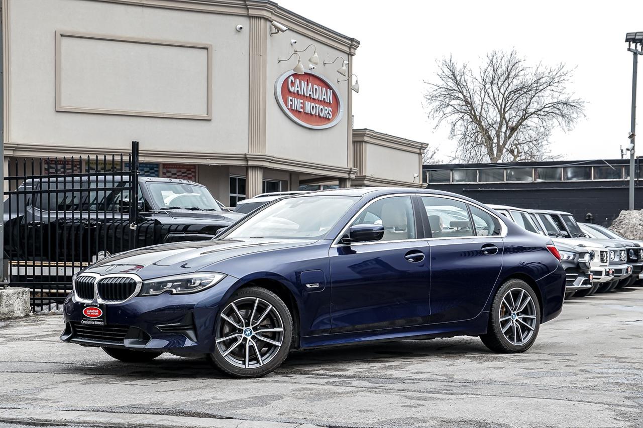 2022 BMW 330e xDrive PLUG IN HYBRID | NAVI | CAM | ROOF | CLEAN CARFAX Photo