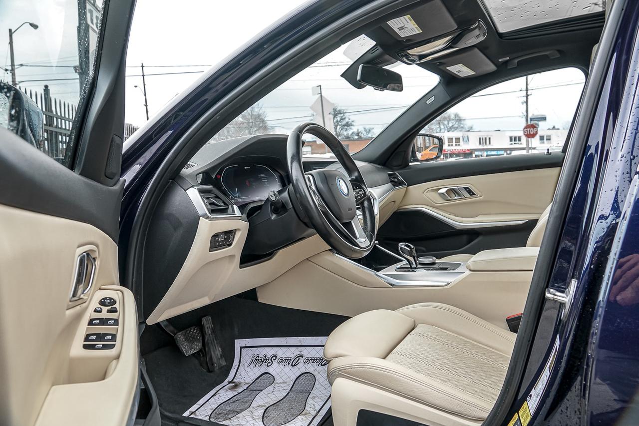 2022 BMW 330e xDrive PLUG IN HYBRID | NAVI | CAM | ROOF | CLEAN CARFAX Photo