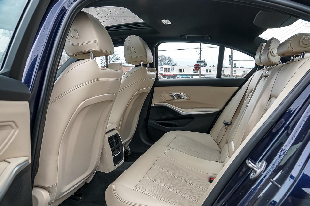 2022 BMW 330e xDrive PLUG IN HYBRID | NAVI | CAM | ROOF | CLEAN CARFAX Photo