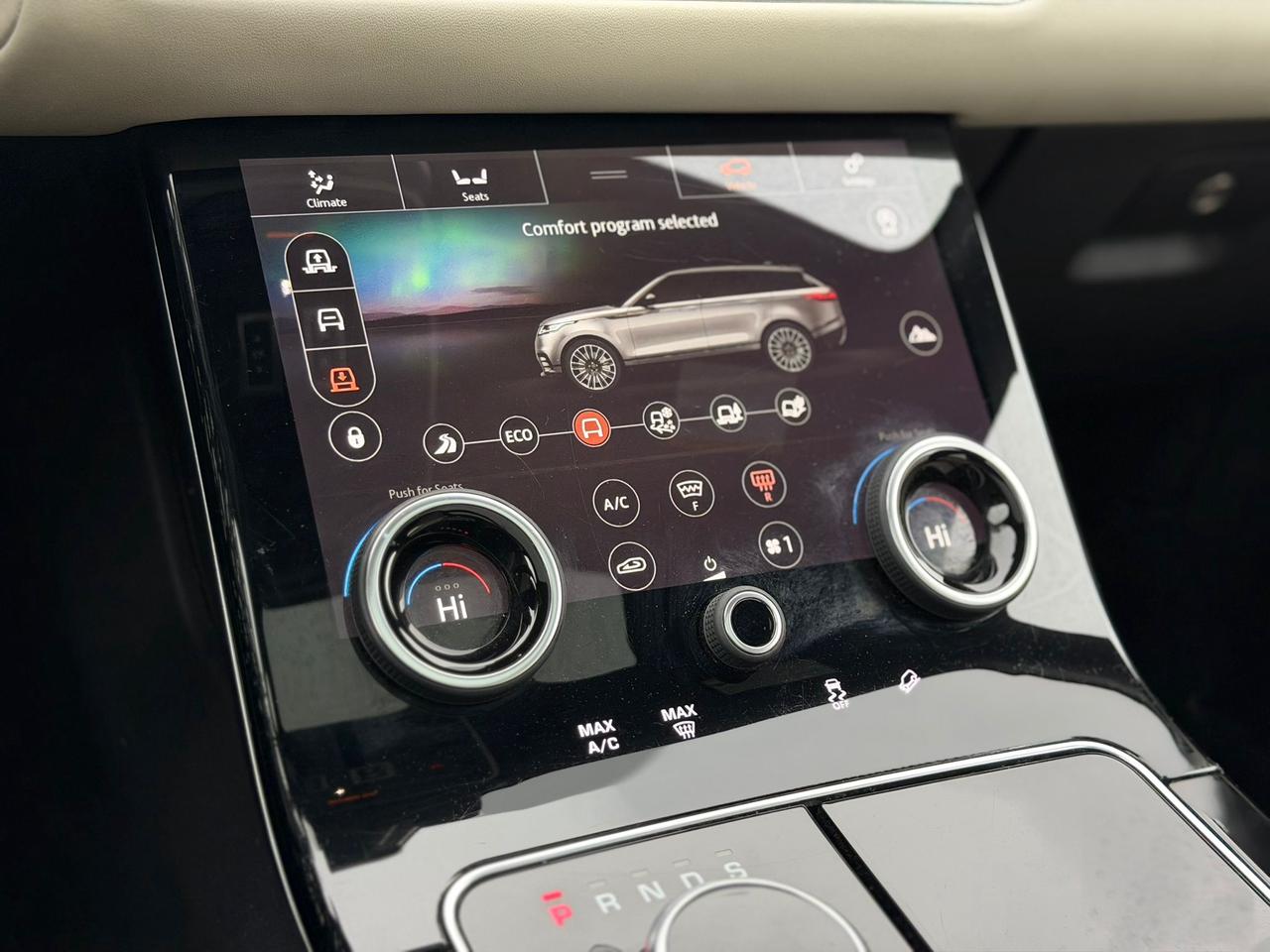 2020 Land Rover Range Rover Velar R-DYNAMIC | MERIDIAN SURROUND | NAVI | CAM | PANO Photo