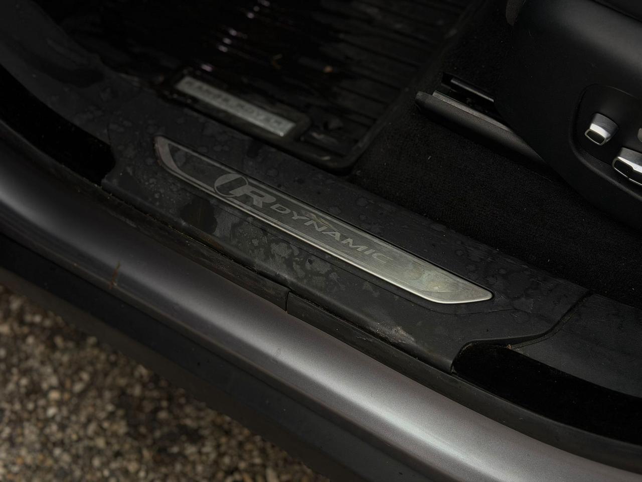 2020 Land Rover Range Rover Velar R-DYNAMIC | MERIDIAN SURROUND | NAVI | CAM | PANO Photo