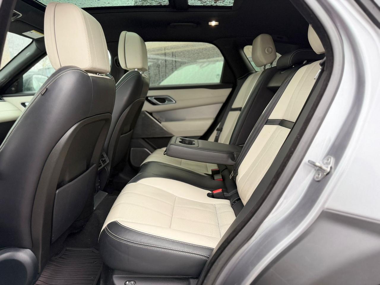 2020 Land Rover Range Rover Velar R-DYNAMIC | MERIDIAN SURROUND | NAVI | CAM | PANO Photo