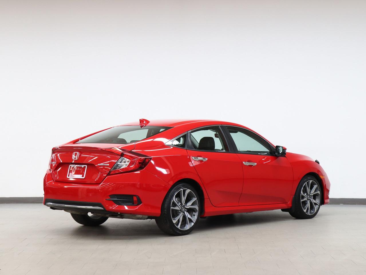 2020 Honda Civic TOURING | Nav | Leather | Sunroof | BSM | CarPlay Photo