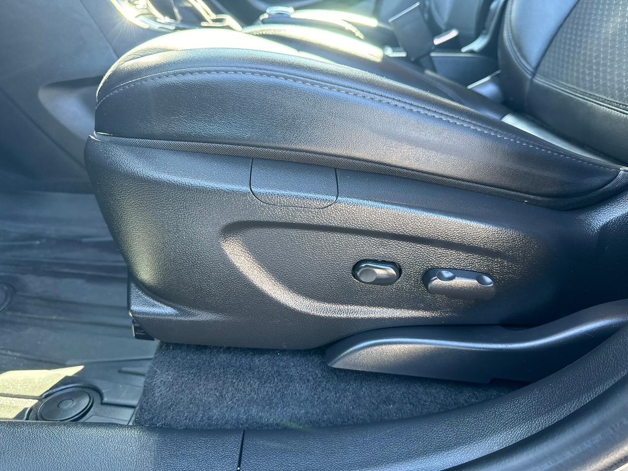 2020 Buick Encore FWD 4dr Sport Touring Photo