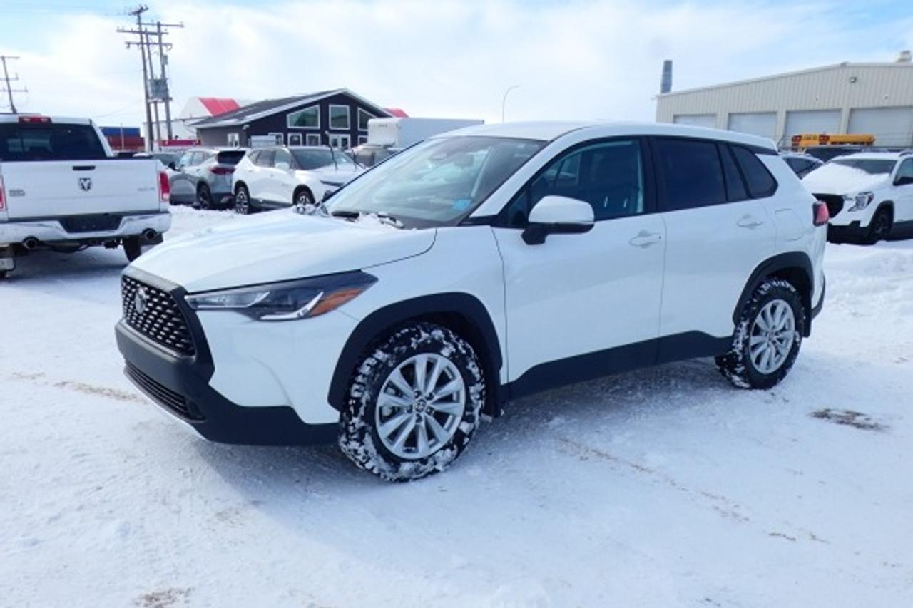 2024 Toyota Corolla Cross LE FWD w/Htd cloth, Nav ready, BUC - Photo #1