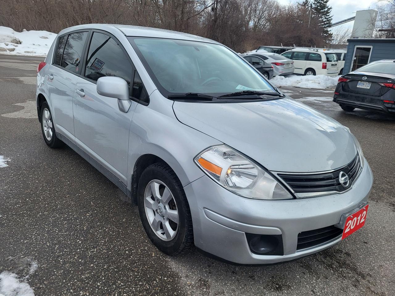 2012 Nissan Versa 1.8 SL Photo3