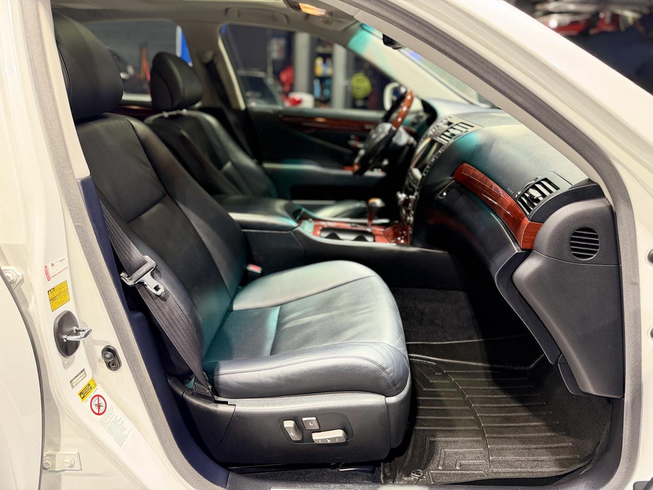 2007 Lexus LS 460 4dr Sdn SWB Photo