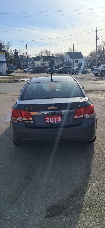 2013 Chevrolet Cruze LT Turbo Photo1