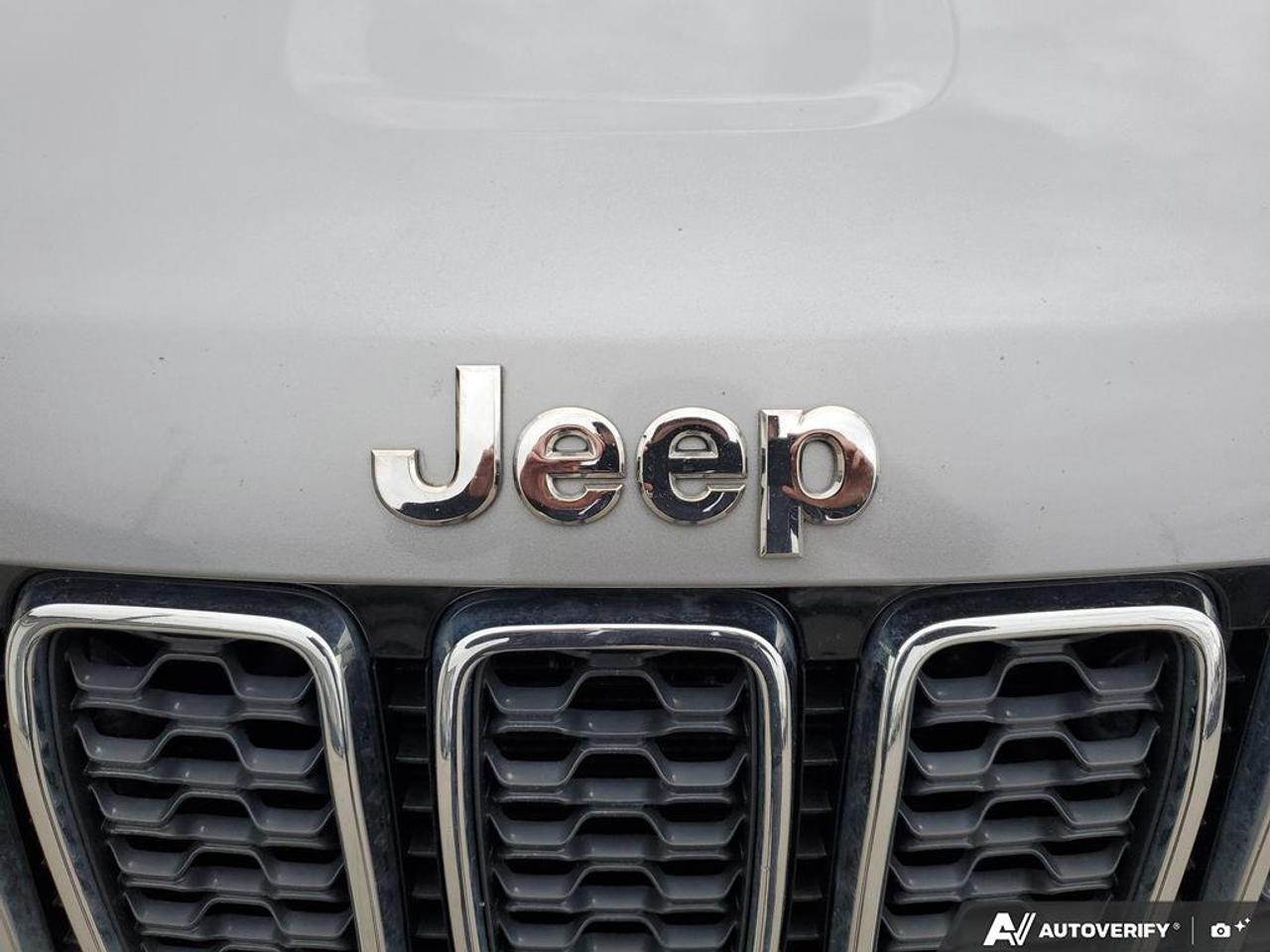 2019 Jeep Grand Cherokee Laredo E 4X4 Photo