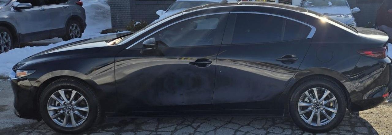 2025 Mazda MAZDA3 GS / NO ACCIDENTS / AWD / LEATHER /ROOF /HTD SEATS Photo