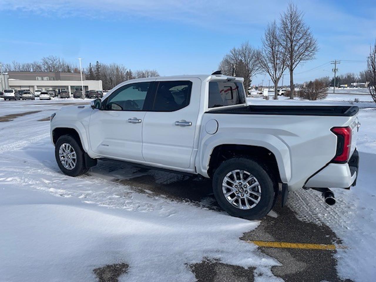 2026 Toyota Tacoma DOUBLE CAB LIMITED HYBRID Photo