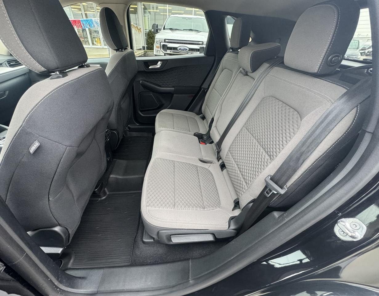 2020 Ford Escape SE AWD Photo