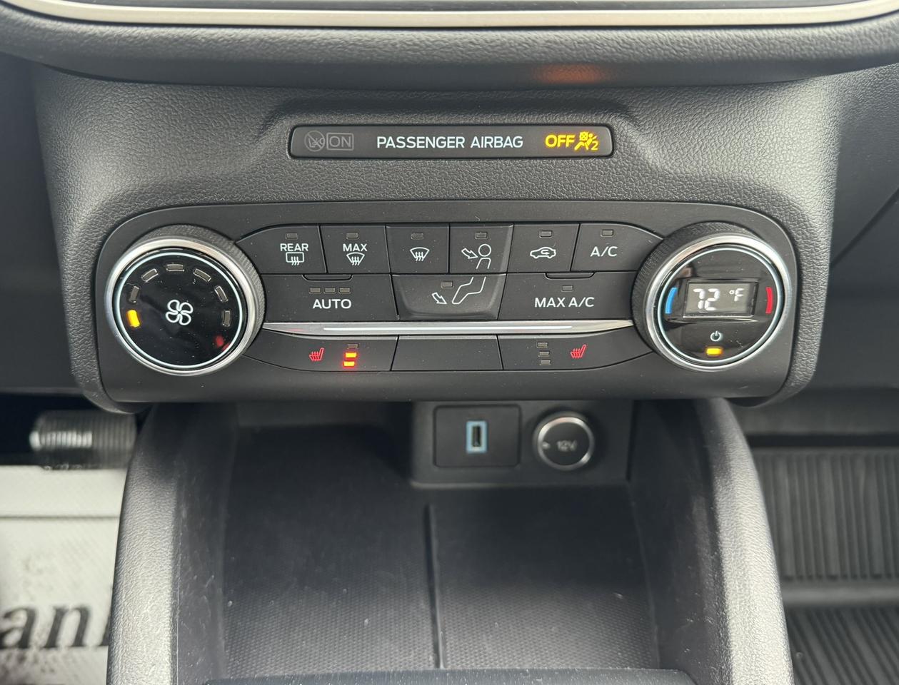 2020 Ford Escape SE AWD Photo