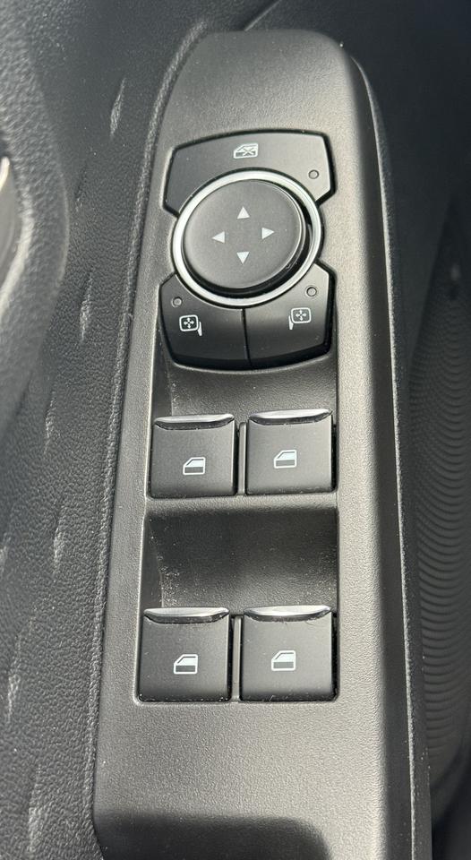 2020 Ford Escape SE AWD Photo