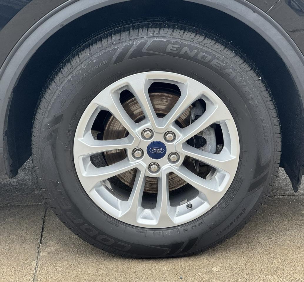 2020 Ford Escape SE AWD Photo