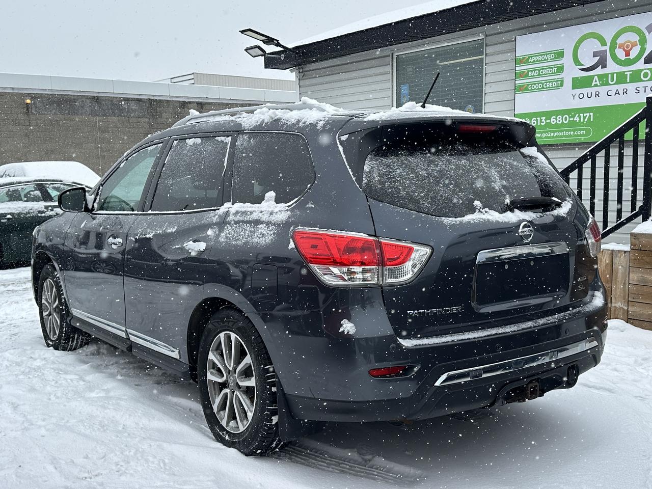 2014 Nissan Pathfinder SL Photo