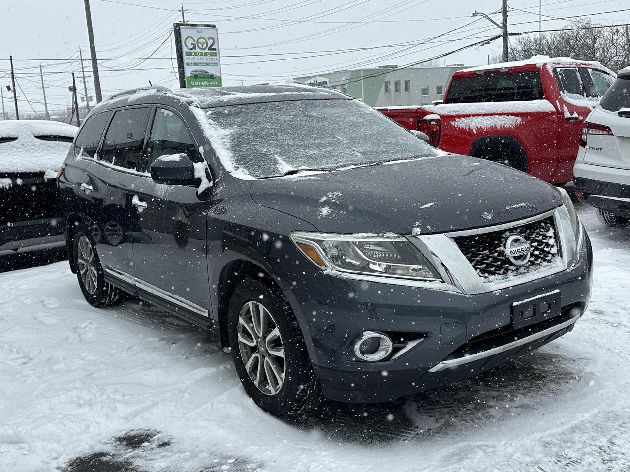 2014 Nissan Pathfinder SL Photo