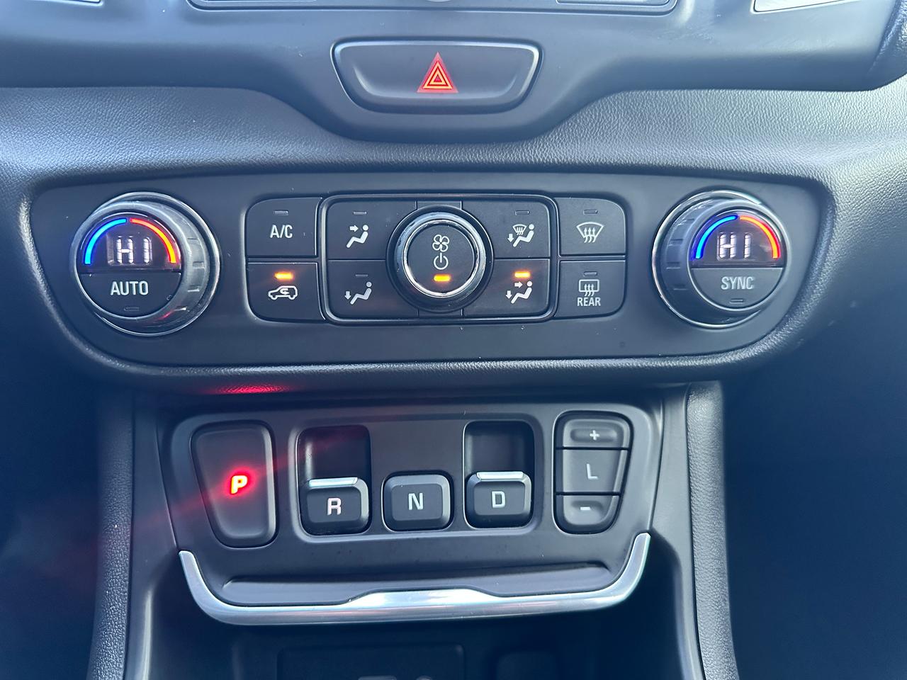 2021 GMC Terrain SLE Elevation AWD HTD-Cloth CarPlay RemStart Alloy Photo